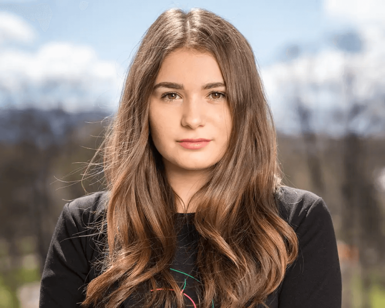 Представяме ви Емили – новото лъчезарно попълнение в Social Performance екипа ни